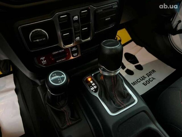 Джип Gladiator, объемом двигателя 3.6 л и пробегом 63 тыс. км за 58000 $, фото 17 на Automoto.ua