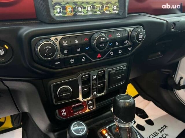 Джип Gladiator, объемом двигателя 3.6 л и пробегом 63 тыс. км за 58000 $, фото 16 на Automoto.ua