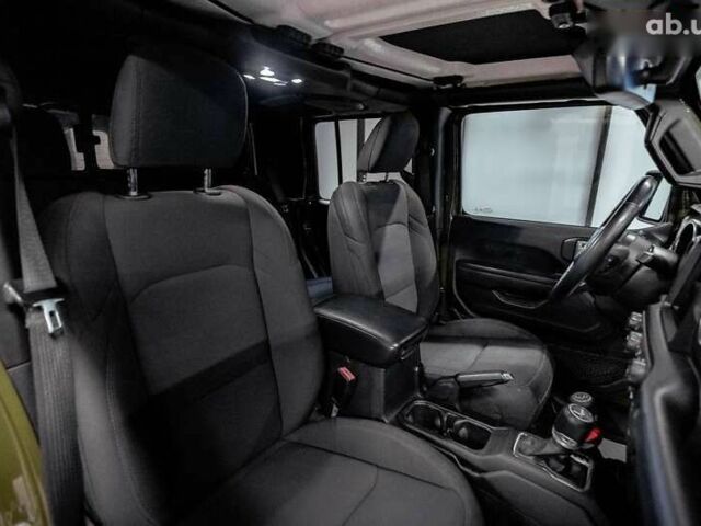 Джип Gladiator, объемом двигателя 3 л и пробегом 66 тыс. км за 53000 $, фото 16 на Automoto.ua