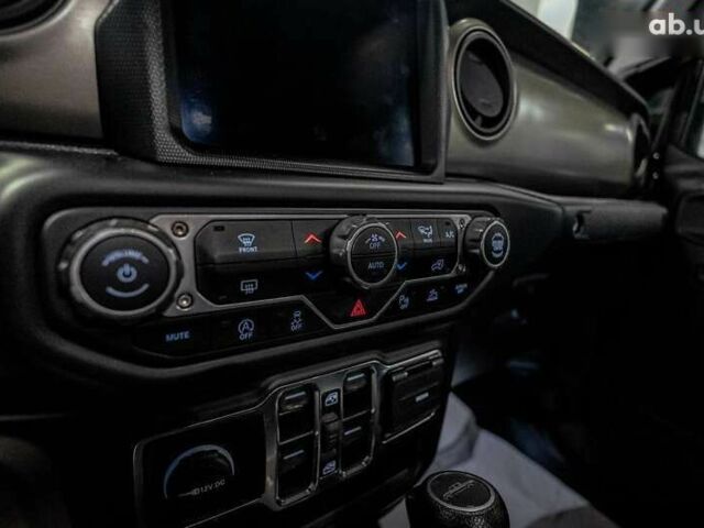 Джип Gladiator, объемом двигателя 3 л и пробегом 66 тыс. км за 53000 $, фото 12 на Automoto.ua