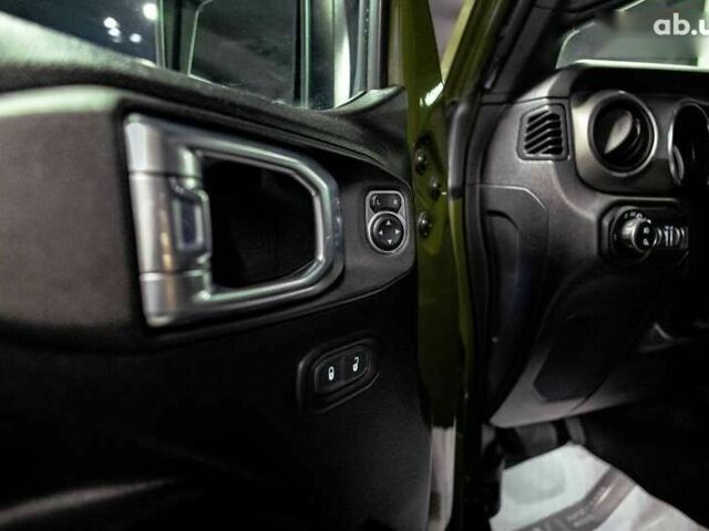 Джип Gladiator, объемом двигателя 3 л и пробегом 66 тыс. км за 53000 $, фото 18 на Automoto.ua