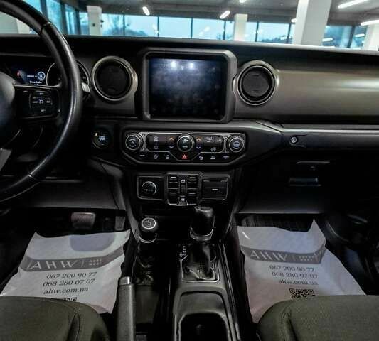 Джип Gladiator, объемом двигателя 3 л и пробегом 66 тыс. км за 53000 $, фото 10 на Automoto.ua