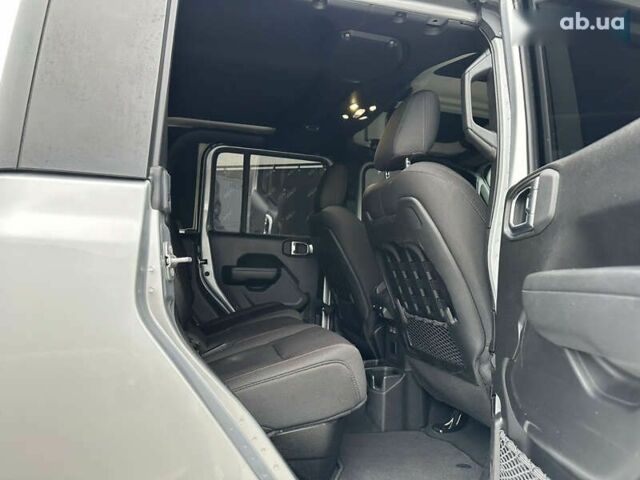 Джип Gladiator, об'ємом двигуна 3.6 л та пробігом 73 тис. км за 41500 $, фото 27 на Automoto.ua