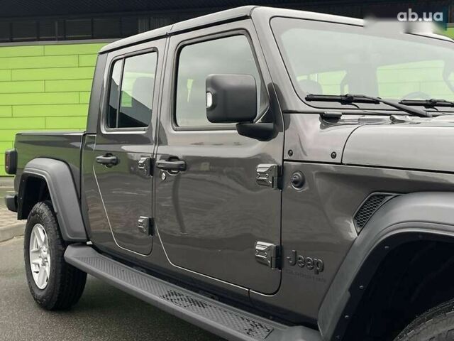 Джип Gladiator, объемом двигателя 3.6 л и пробегом 1 тыс. км за 57900 $, фото 10 на Automoto.ua