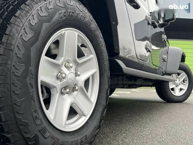 Джип Gladiator, объемом двигателя 3.6 л и пробегом 1 тыс. км за 57900 $, фото 13 на Automoto.ua