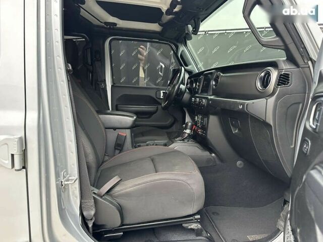 Джип Gladiator, об'ємом двигуна 3.6 л та пробігом 73 тис. км за 41500 $, фото 21 на Automoto.ua