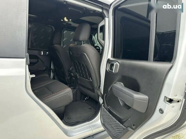 Джип Gladiator, об'ємом двигуна 3.6 л та пробігом 73 тис. км за 41500 $, фото 26 на Automoto.ua