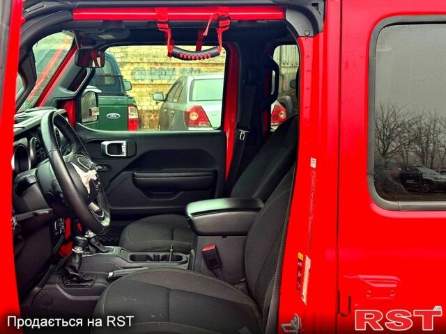 Джип Gladiator, объемом двигателя 3.6 л и пробегом 107 тыс. км за 28500 $, фото 4 на Automoto.ua