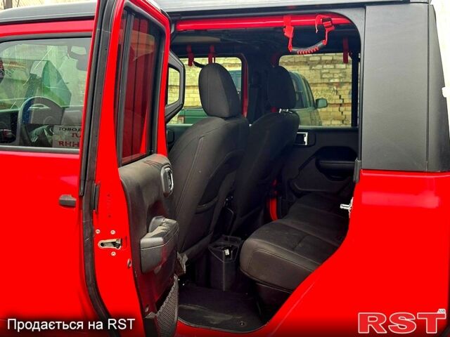Джип Gladiator, объемом двигателя 3.6 л и пробегом 107 тыс. км за 28500 $, фото 5 на Automoto.ua