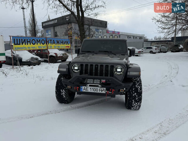 Серый Джип Gladiator, объемом двигателя 3.6 л и пробегом 49 тыс. км за 53800 $, фото 3 на Automoto.ua