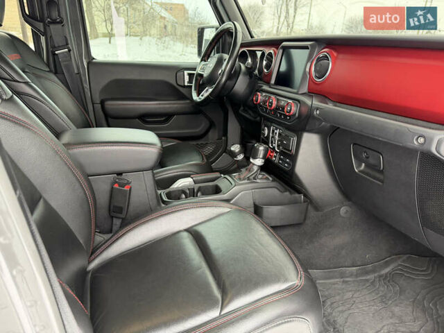 Серый Джип Gladiator, объемом двигателя 3.6 л и пробегом 49 тыс. км за 53800 $, фото 8 на Automoto.ua