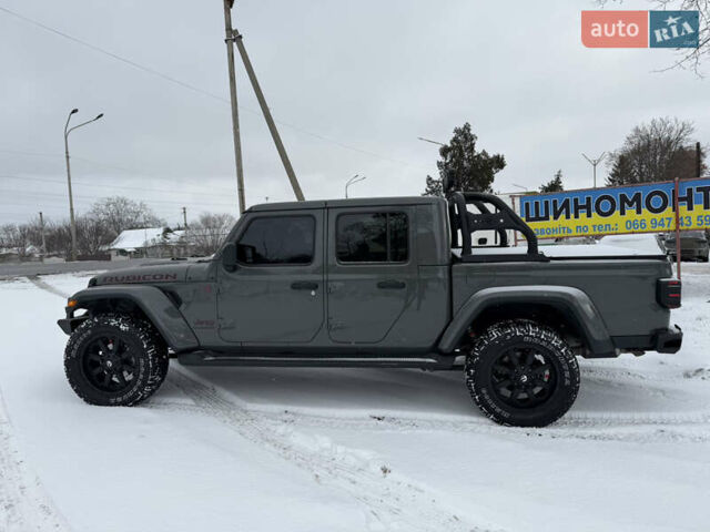 Серый Джип Gladiator, объемом двигателя 3.6 л и пробегом 49 тыс. км за 53800 $, фото 2 на Automoto.ua