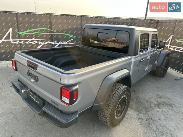 Сірий Джип Gladiator, об'ємом двигуна 3.6 л та пробігом 103 тис. км за 28500 $, фото 4 на Automoto.ua