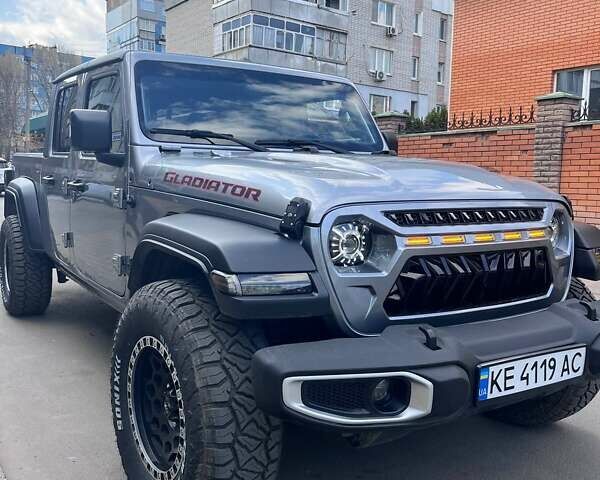 Серый Джип Gladiator, объемом двигателя 3.6 л и пробегом 56 тыс. км за 34600 $, фото 18 на Automoto.ua