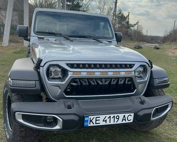 Серый Джип Gladiator, объемом двигателя 3.6 л и пробегом 56 тыс. км за 34600 $, фото 9 на Automoto.ua