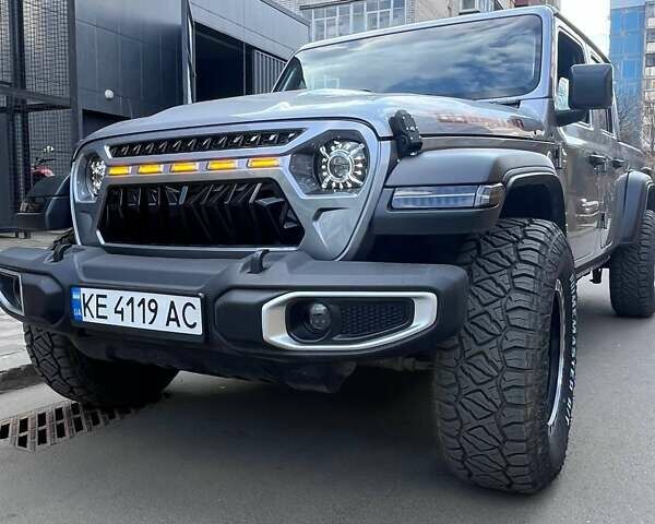 Серый Джип Gladiator, объемом двигателя 3.6 л и пробегом 56 тыс. км за 34600 $, фото 21 на Automoto.ua