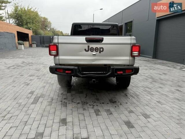 Джип Gladiator 2022 в Киеве на Automoto.ua Серый Джип Gladiator, объемом двигателя 3.6 л и пробегом 73 тыс. км за 45300 $, фото 4 на Automoto.ua