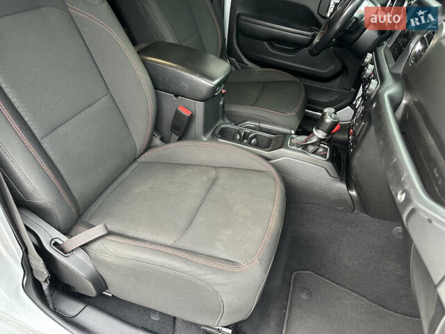 Сірий Джип Gladiator, об'ємом двигуна 3.6 л та пробігом 73 тис. км за 41500 $, фото 24 на Automoto.ua