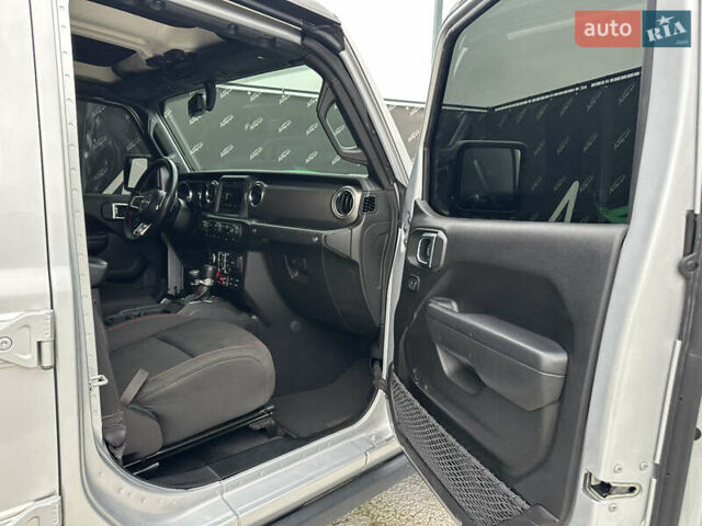 Сірий Джип Gladiator, об'ємом двигуна 3.6 л та пробігом 73 тис. км за 41500 $, фото 20 на Automoto.ua