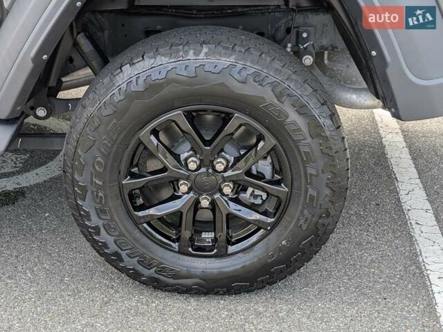 Серый Джип Gladiator, объемом двигателя 3.6 л и пробегом 1 тыс. км за 57900 $, фото 14 на Automoto.ua