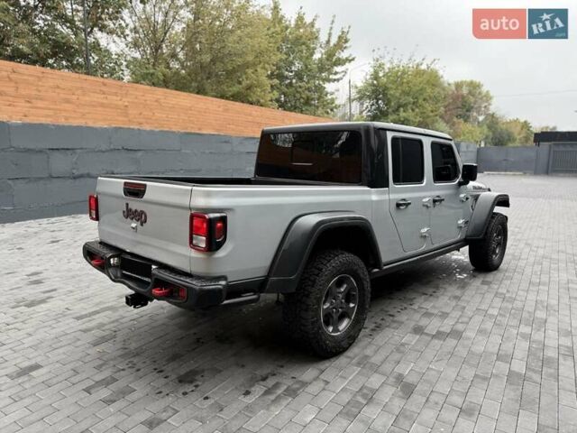 Серый Джип Gladiator, объемом двигателя 3.6 л и пробегом 73 тыс. км за 41500 $, фото 1 на Automoto.ua