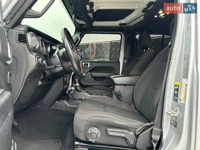 Сірий Джип Gladiator, об'ємом двигуна 3.6 л та пробігом 73 тис. км за 41500 $, фото 5 на Automoto.ua