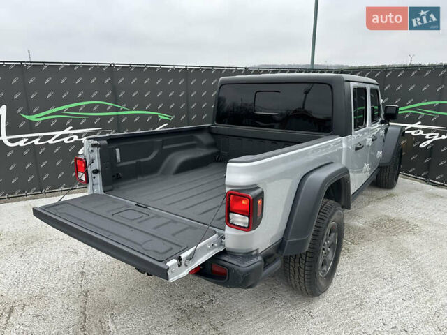 Сірий Джип Gladiator, об'ємом двигуна 3.6 л та пробігом 73 тис. км за 41500 $, фото 34 на Automoto.ua