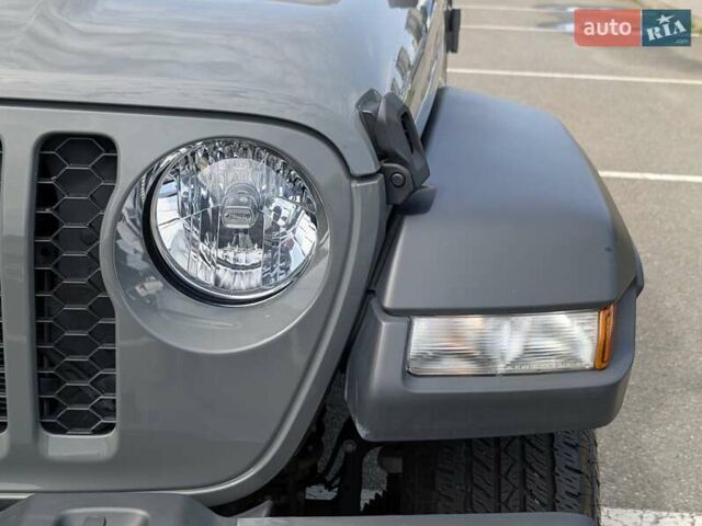 Серый Джип Gladiator, объемом двигателя 3.6 л и пробегом 1 тыс. км за 57900 $, фото 7 на Automoto.ua