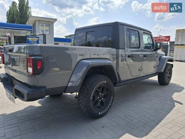 Сірий Джип Gladiator, об'ємом двигуна 3.6 л та пробігом 70 тис. км за 36500 $, фото 4 на Automoto.ua