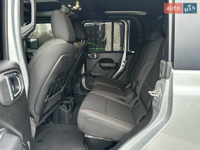 Сірий Джип Gladiator, об'ємом двигуна 3.6 л та пробігом 73 тис. км за 41500 $, фото 17 на Automoto.ua