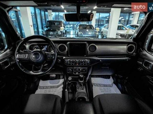 Зеленый Джип Gladiator, объемом двигателя 3 л и пробегом 66 тыс. км за 53000 $, фото 2 на Automoto.ua