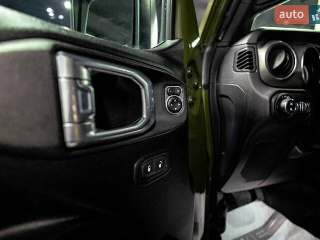 Зеленый Джип Gladiator, объемом двигателя 3 л и пробегом 66 тыс. км за 53000 $, фото 18 на Automoto.ua