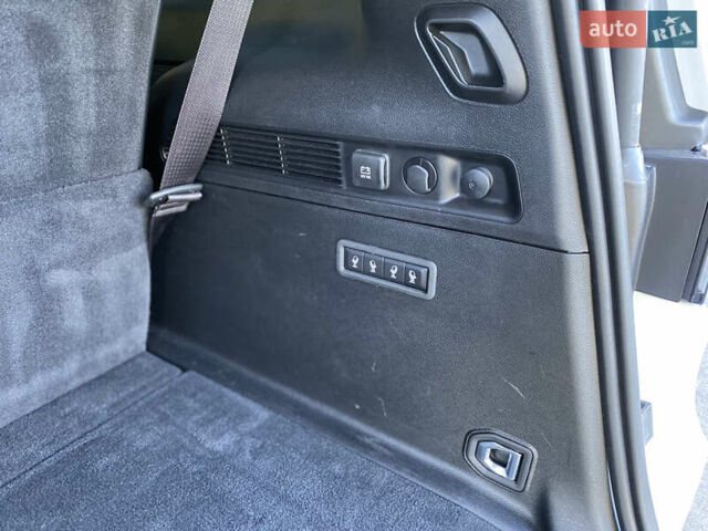 Джип Wagoneer 2021 в Киеве на Automoto.ua Белый Джип Wagoneer, объемом двигателя 5.65 л и пробегом 52 тыс. км за 61999 $, фото 7 на Automoto.ua