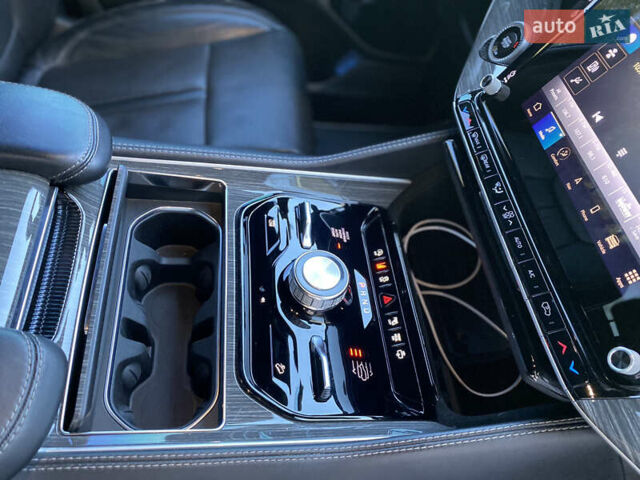 Джип Wagoneer 2021 в Киеве на Automoto.ua Белый Джип Wagoneer, объемом двигателя 5.65 л и пробегом 52 тыс. км за 61999 $, фото 18 на Automoto.ua