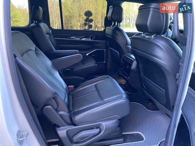 Білий Джип Wagoneer, об'ємом двигуна 5.65 л та пробігом 48 тис. км за 65555 $, фото 37 на Automoto.ua