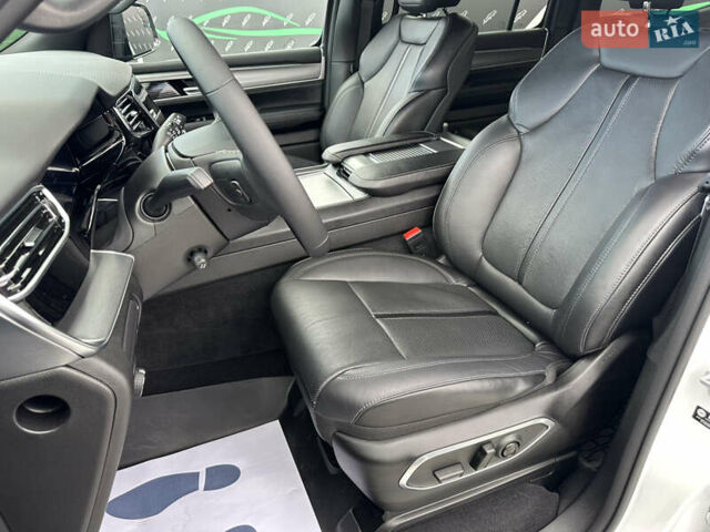 Белый Джип Wagoneer, объемом двигателя 2.99 л и пробегом 31 тыс. км за 63000 $, фото 7 на Automoto.ua