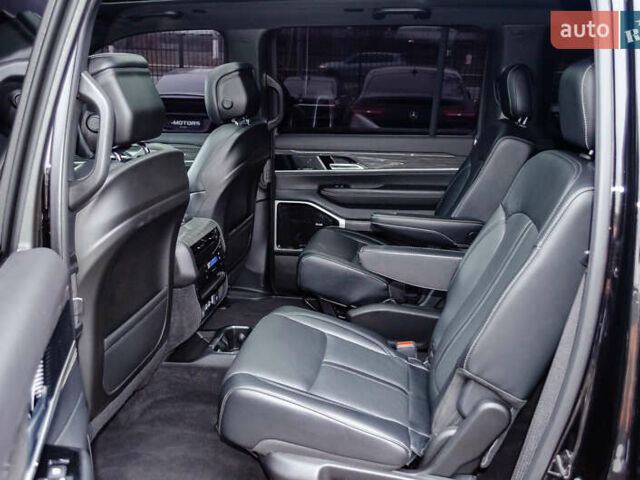 Джип Wagoneer 2021 в Киеве на Automoto.ua Черный Джип Wagoneer, объемом двигателя 5.65 л и пробегом 27 тыс. км за 64500 $, фото 34 на Automoto.ua