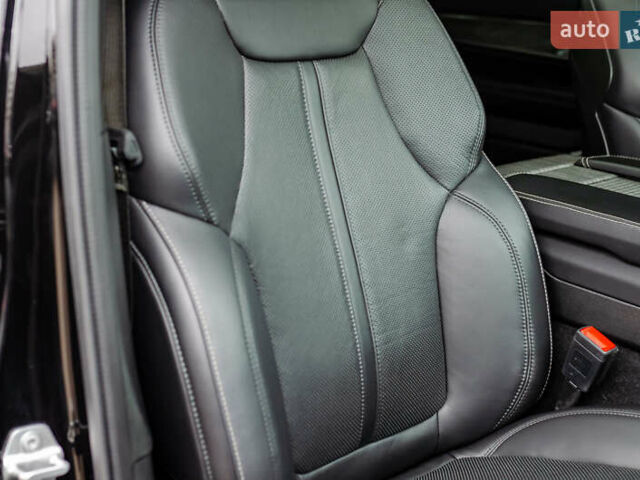 Джип Wagoneer 2021 в Киеве на Automoto.ua Черный Джип Wagoneer, объемом двигателя 5.65 л и пробегом 27 тыс. км за 64500 $, фото 33 на Automoto.ua