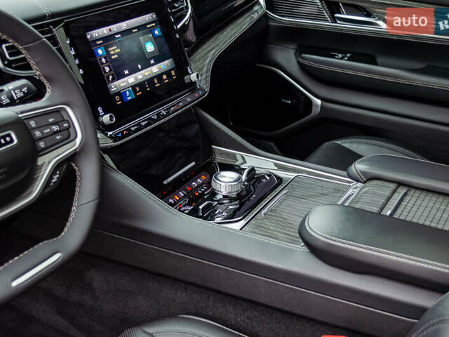 Джип Wagoneer 2021 в Киеве на Automoto.ua Черный Джип Wagoneer, объемом двигателя 5.65 л и пробегом 27 тыс. км за 64500 $, фото 24 на Automoto.ua