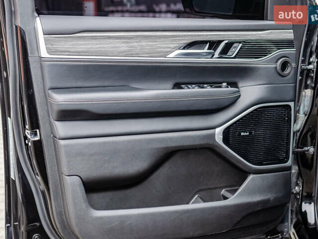 Джип Wagoneer 2021 в Киеве на Automoto.ua Черный Джип Wagoneer, объемом двигателя 5.65 л и пробегом 27 тыс. км за 64500 $, фото 37 на Automoto.ua