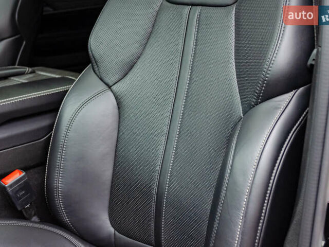 Джип Wagoneer 2021 в Киеве на Automoto.ua Черный Джип Wagoneer, объемом двигателя 5.65 л и пробегом 27 тыс. км за 64500 $, фото 29 на Automoto.ua