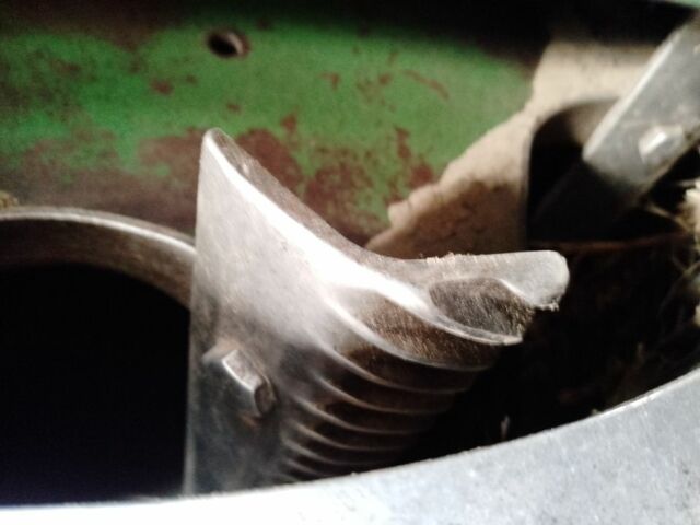 Зеленый Джон Дир 1055, объемом двигателя 0 л и пробегом 3 тыс. км за 25600 $, фото 4 на Automoto.ua