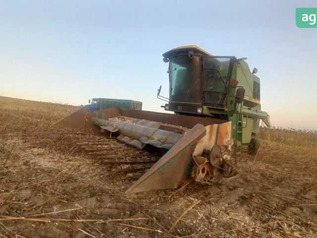 Джон Дір 1065 1989 у Погребище на Automoto.ua Джон Дір 1065, об'ємом двигуна 0 л та пробігом 0 тис. км за 23500 $, фото 1 на Automoto.ua