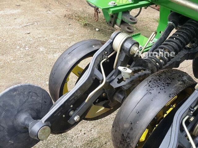 Зелений Джон Дір 1590, об'ємом двигуна 0 л та пробігом 0 тис. км за 69812 $, фото 9 на Automoto.ua