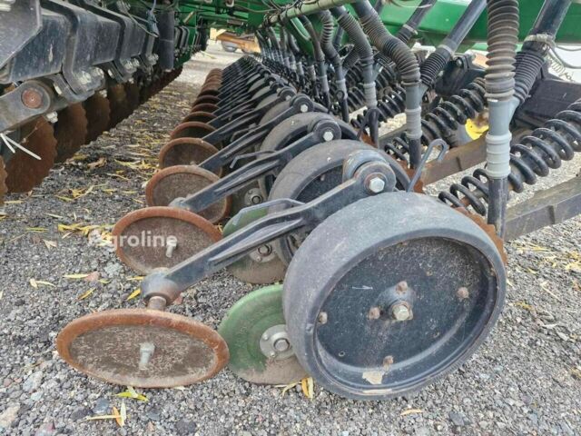 Зелений Джон Дір 1590, об'ємом двигуна 0 л та пробігом 0 тис. км за 52379 $, фото 4 на Automoto.ua