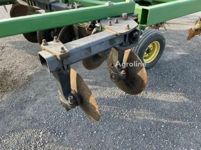 Зелений Джон Дір 2700, об'ємом двигуна 0 л та пробігом 0 тис. км за 27865 $, фото 2 на Automoto.ua