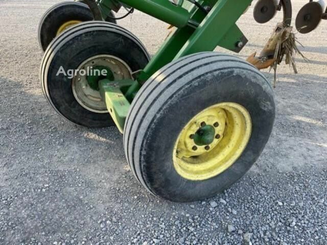 Зелений Джон Дір 2700, об'ємом двигуна 0 л та пробігом 0 тис. км за 27865 $, фото 11 на Automoto.ua
