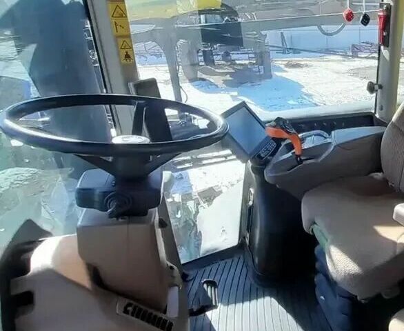 Зеленый Джон Дир 4040, объемом двигателя 0 л и пробегом 0 тыс. км за 11620487 $, фото 2 на Automoto.ua