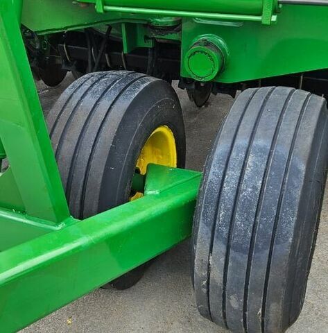 Джон Дир 455, объемом двигателя 0 л и пробегом 0 тыс. км за 31402 $, фото 3 на Automoto.ua