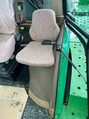 Зеленый Джон Дир 4830, объемом двигателя 0 л и пробегом 0 тыс. км за 191856 $, фото 40 на Automoto.ua